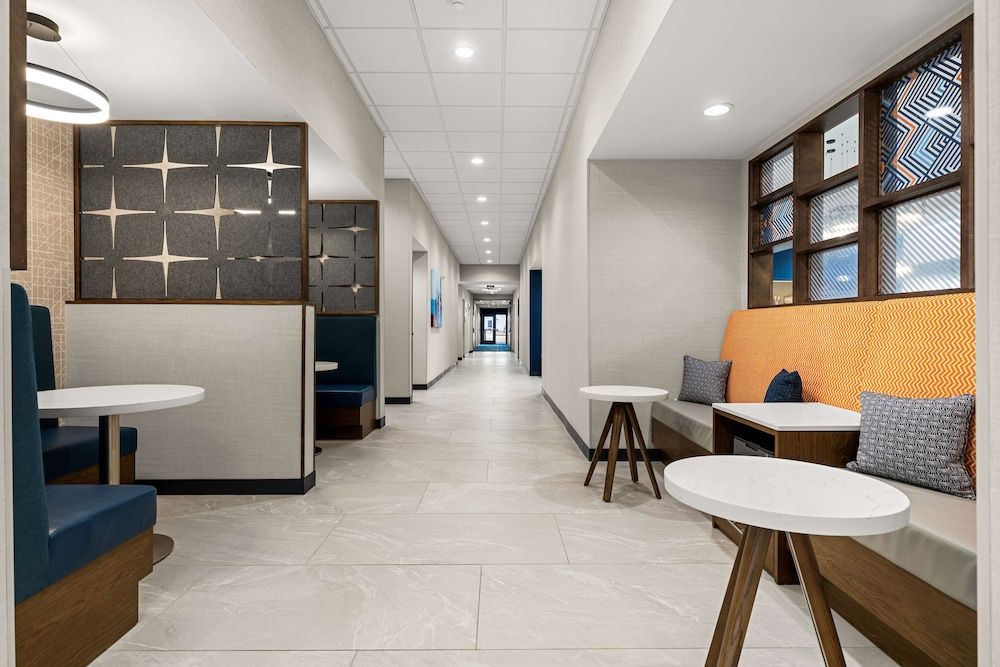 Hampton Inn & Suites Bessemer Birmingham 2