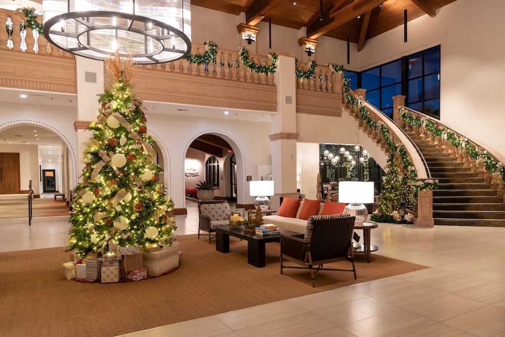 Zachari Dunes on Mandalay Beach, Curio Collection by Hilton 2