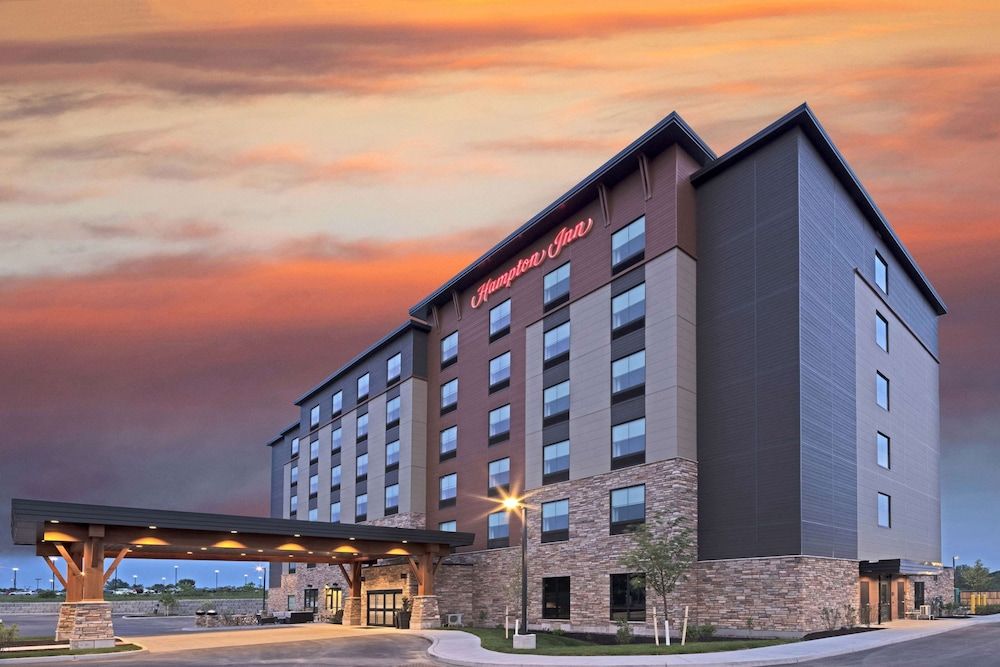 Hampton Inn Verona at Turning Stone 1