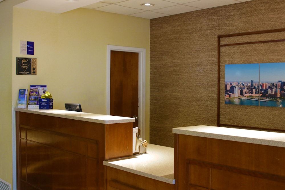 Best Western Galleria Inn & Suites 3