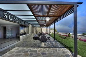 Sunny Villas Resort & Spa
