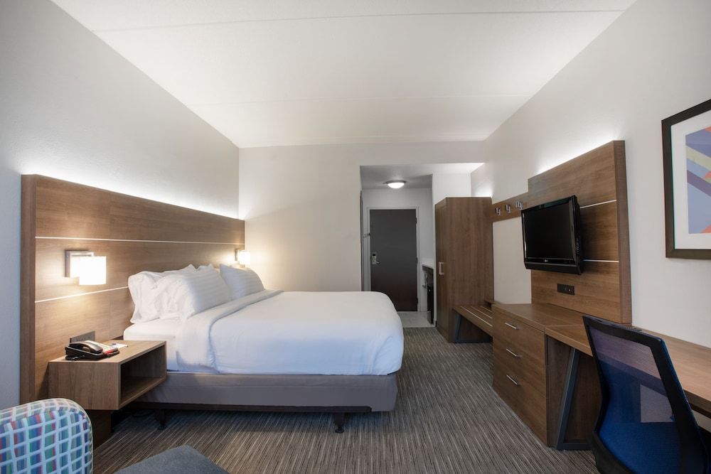 Holiday Inn Express - Harrisburg East by IHG 3