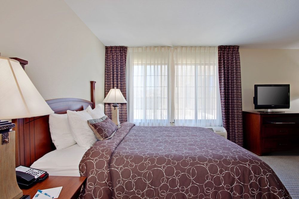Staybridge Suites Palmdale 3