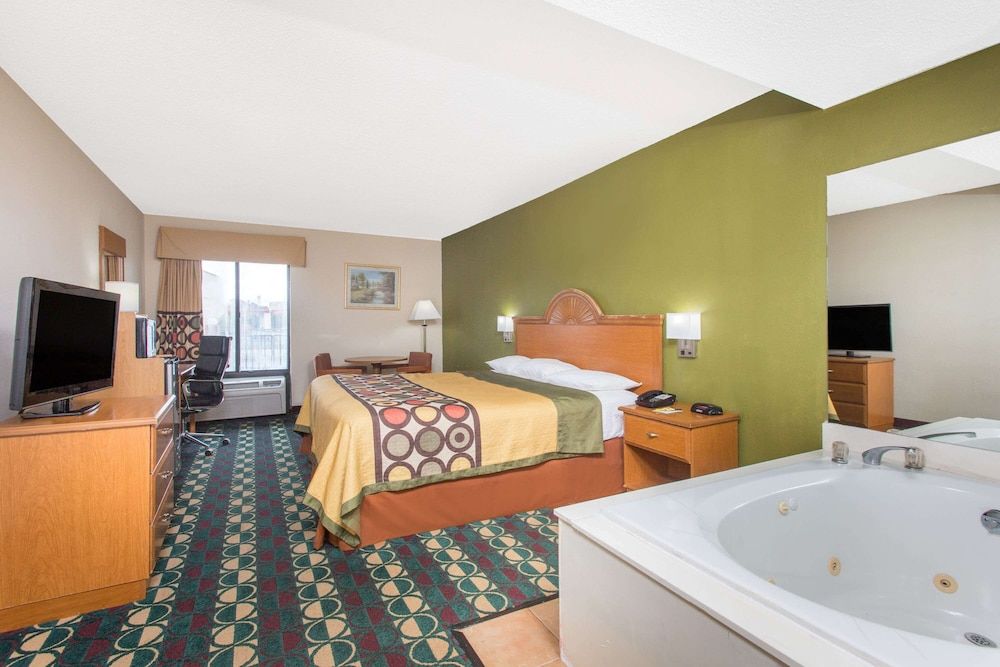 Super 8 by Wyndham Spartanburg/I-26 Exit 22 3