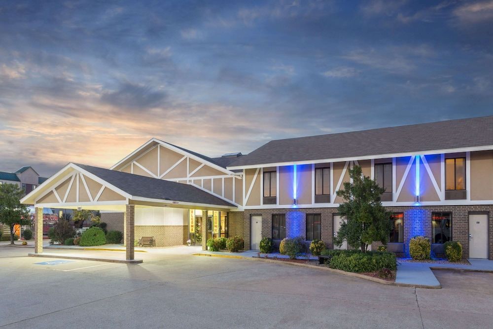Super 8 by Wyndham Bentonville 2 estrelas em Bentonville