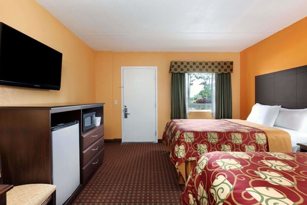 Days Inn by Wyndham Queensbury/Lake George 2 estrelas em Queensbury