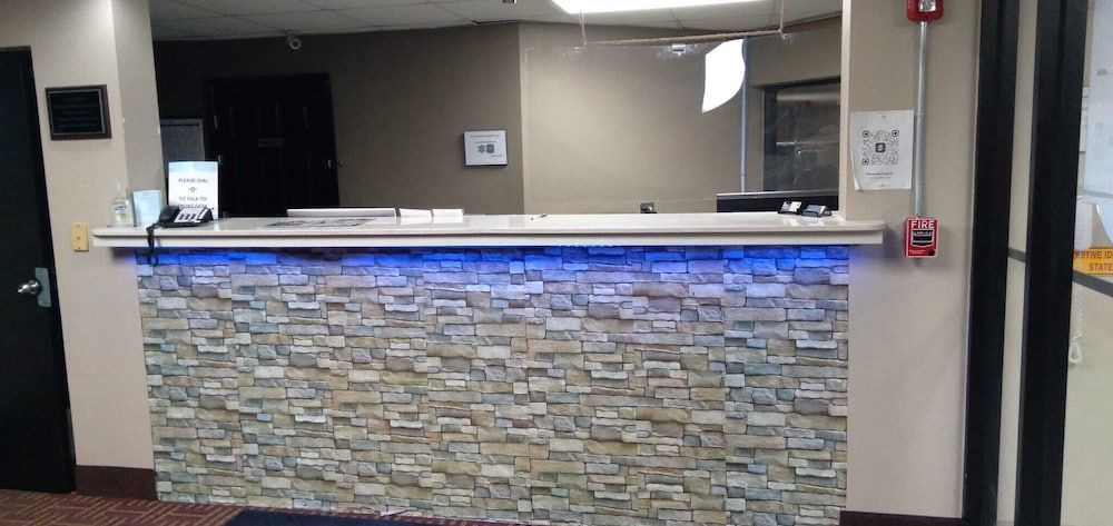 Super 8 by Wyndham Columbia 2