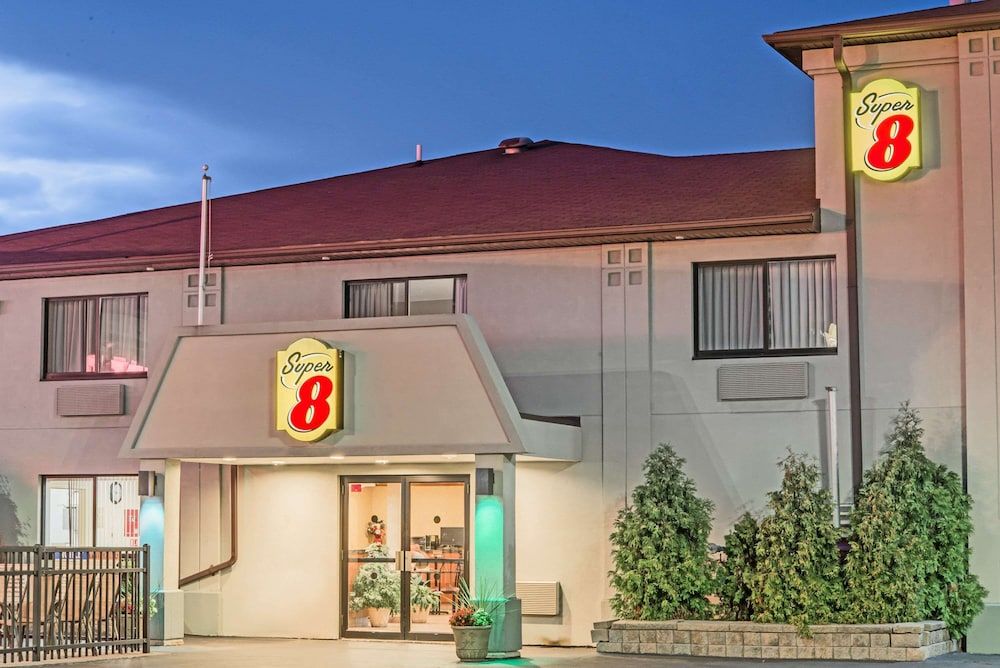 Super 8 by Wyndham Niagara Falls NY 2 estrelas em Cataratas do Niágara