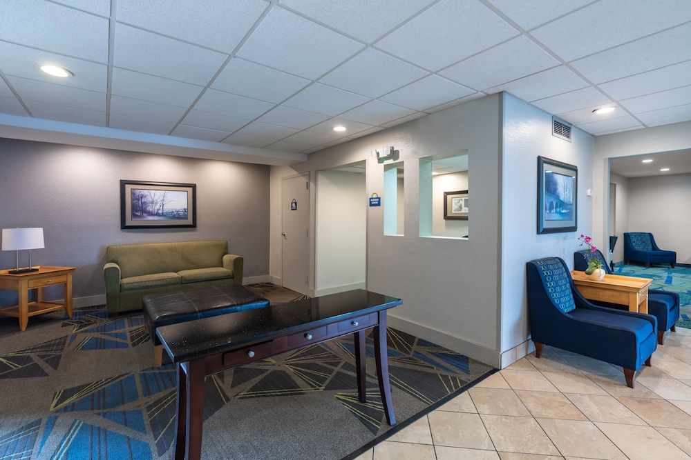 Days Inn by Wyndham Greenville 3