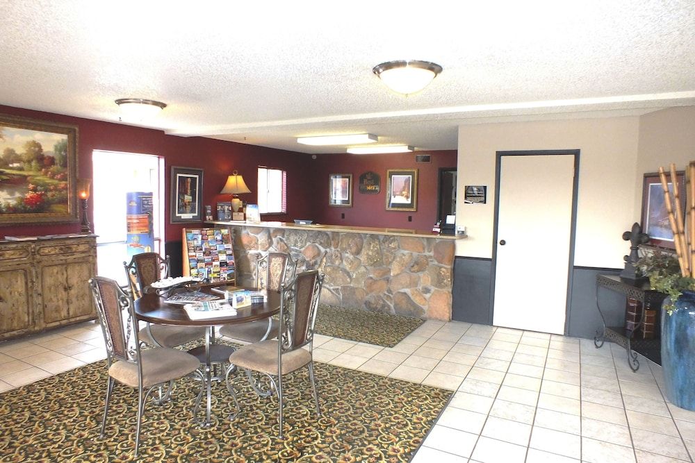 Days Inn by Wyndham Abilene 2