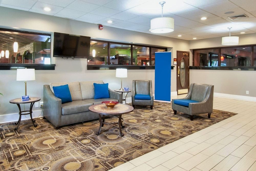 Days Inn & Suites by Wyndham Johnson City 3