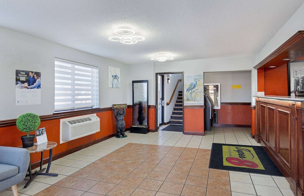 Super 8 by Wyndham Johnson City 3