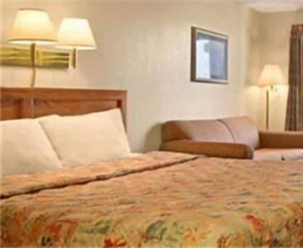 Days Inn by Wyndham Apple Valley Pigeon Forge/Sevierville 3