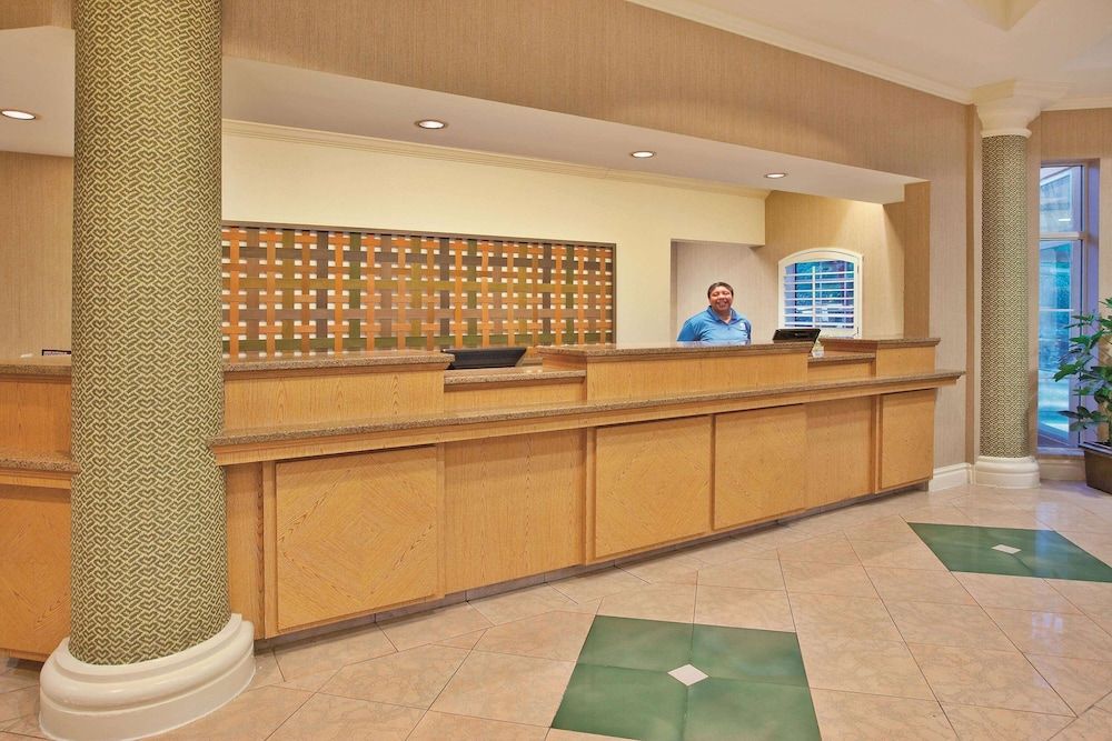 La Quinta Inn & Suites by Wyndham Winston-Salem 2