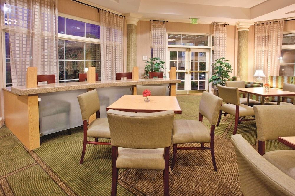 La Quinta Inn & Suites by Wyndham Winston-Salem 3