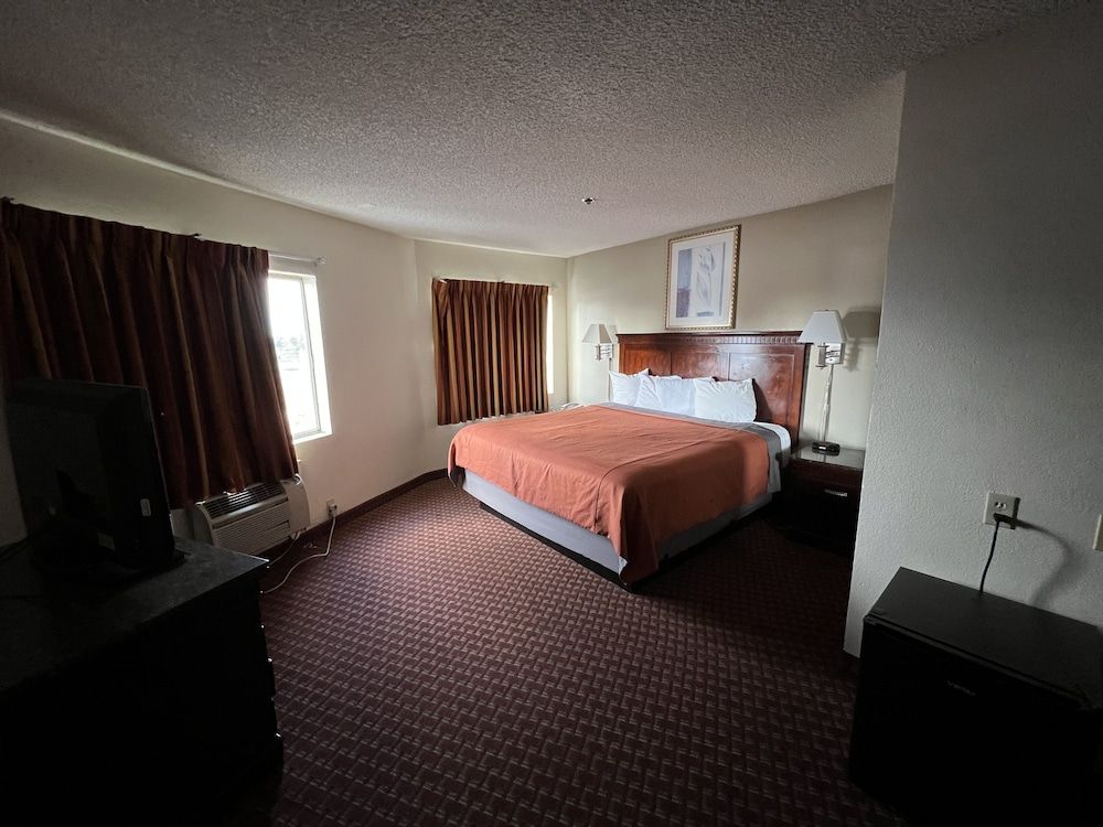 Days Inn & Suites by Wyndham Rancho Cordova 3
