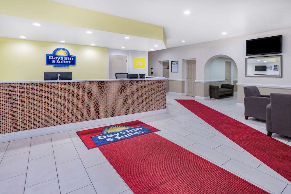 Days Inn & Suites by Wyndham Williamsburg Colonial 3