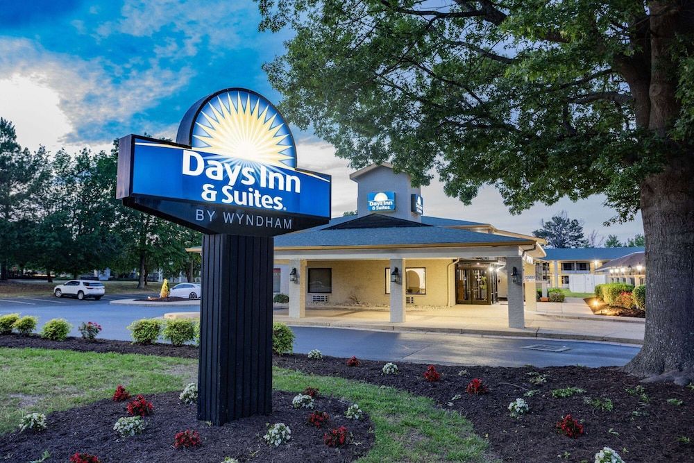 Days Inn & Suites by Wyndham Williamsburg Colonial 2 estrellas en Williamsburg