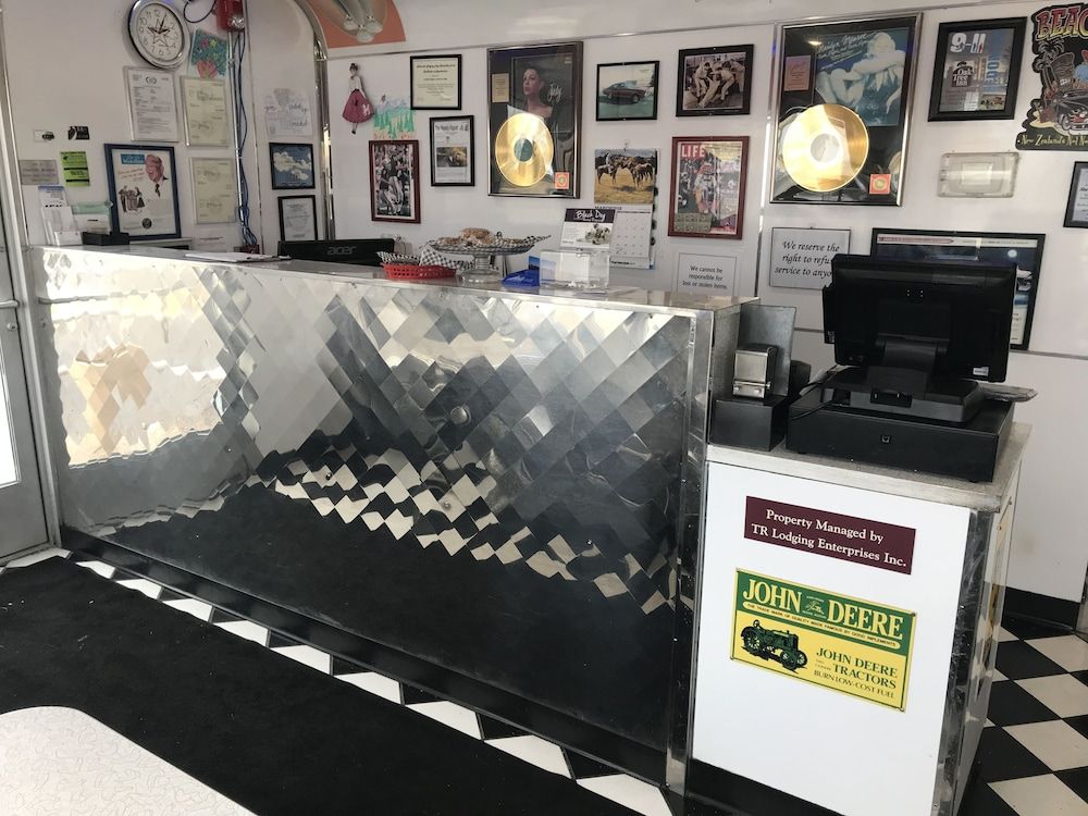 Travelodge by Wyndham Cheyenne 2