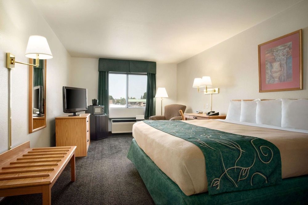 Travelodge by Wyndham Cheyenne 3