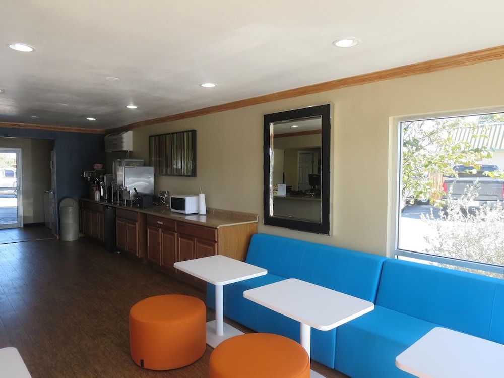 Howard Johnson by Wyndham Odessa TX 3