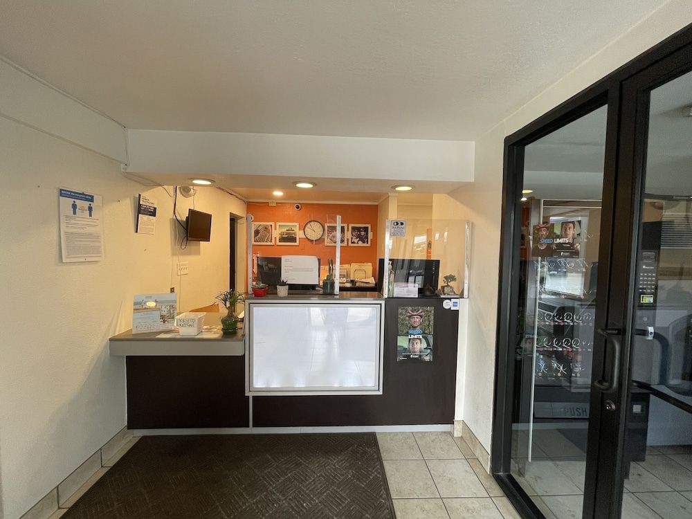 Travelodge by Wyndham Brattleboro VT 2