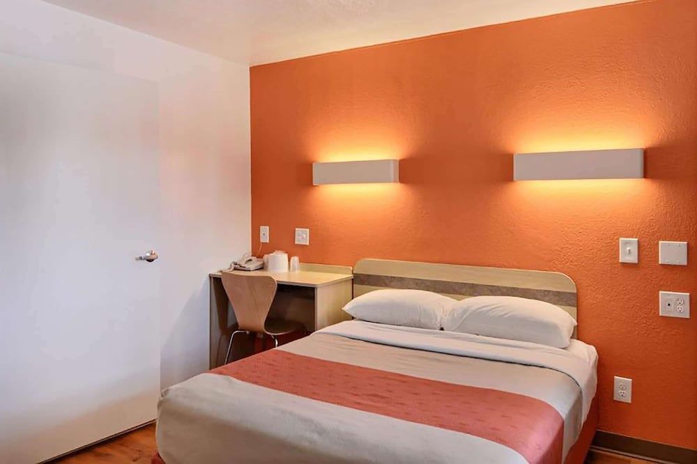 Travelodge by Wyndham Brattleboro VT 3