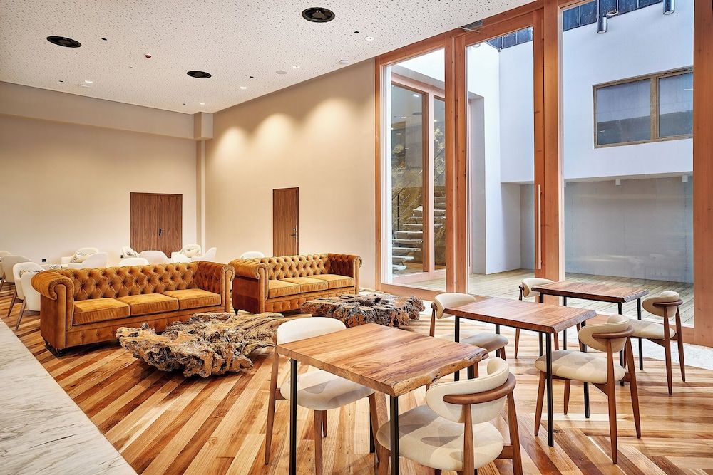 The Log Porto Hotel by Piamonte Hotels 2