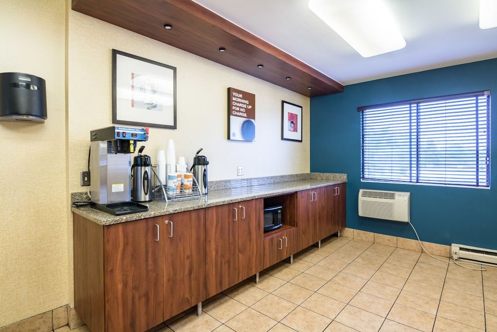 Motel 6 Saint Paul, MN - I-94 2