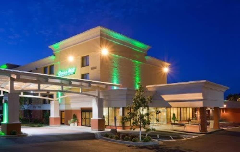 Holiday Inn Bloomington Airport South Mall Area by IHG 3 estrellas en Bloomington
