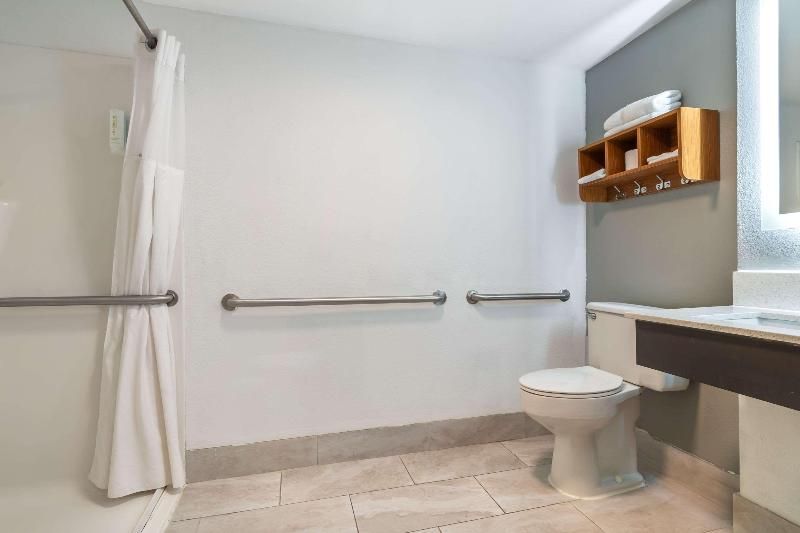 MainStay Suites Springfield IL 3