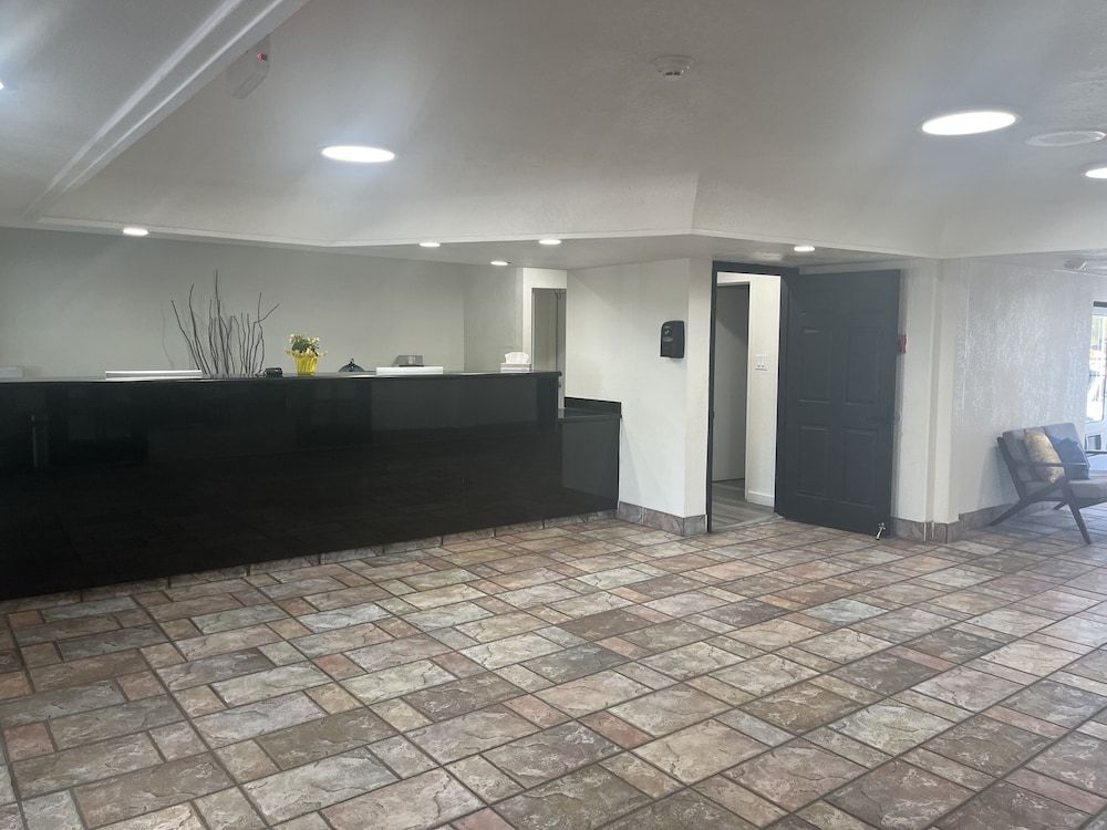 Ocotillo Apartments & Hotel 2