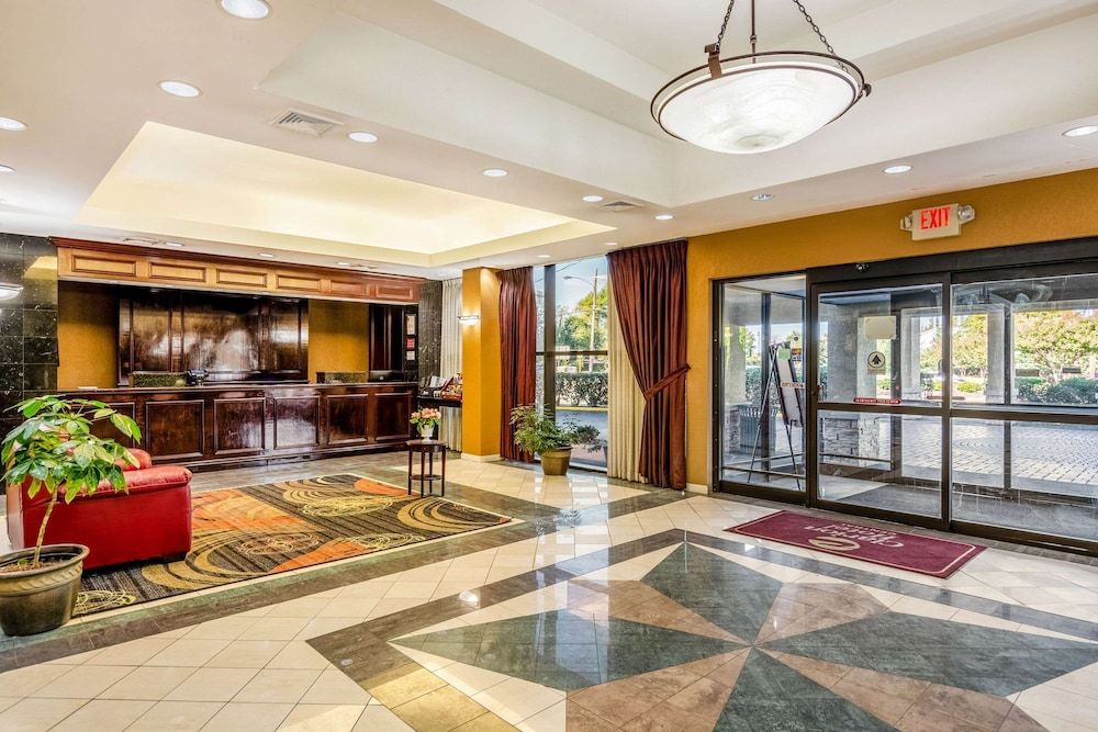 Quality Inn Central 2