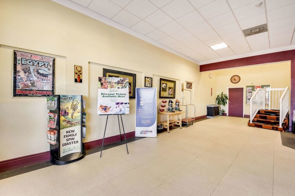 Econo Lodge Busch Gardens 3