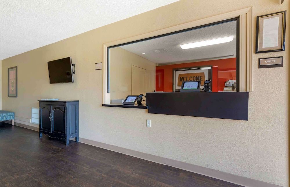 Extended Stay America Suites Tulsa Midtown 2