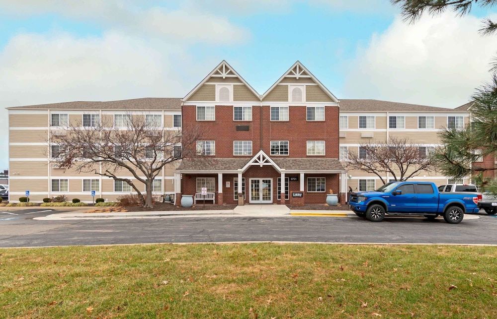 Extended Stay America Suites Kansas City Airport Tiffany Spr 2 estrellas en Kansas City