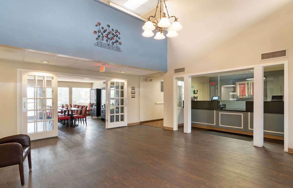 Extended Stay America Suites Kansas City Airport Tiffany Spr 3