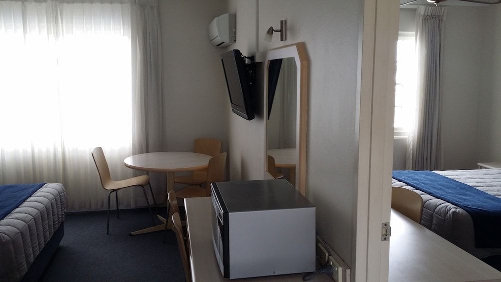 Comfort Inn All Seasons 3