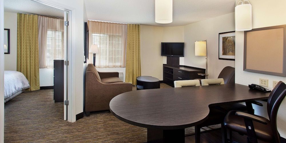 Sonesta Simply Suites Knoxville 3