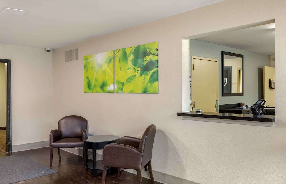 Extended Stay America Suites Omaha West 3