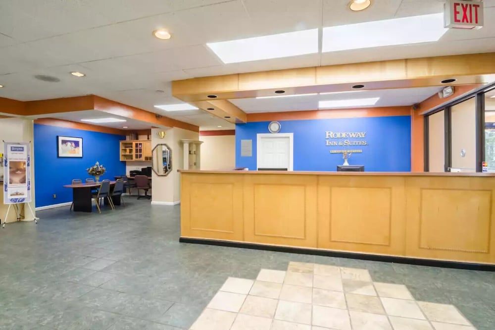 OYO Hotel Greensboro East I 40 3