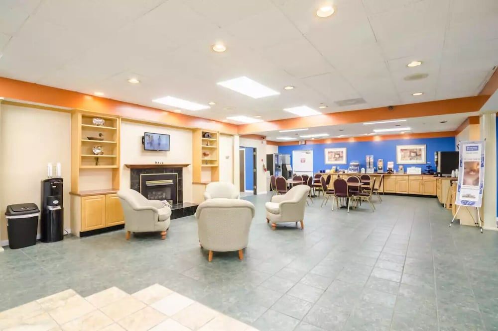 OYO Hotel Greensboro East I 40 2