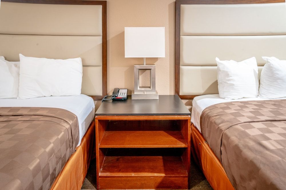 Rodeway Inn Near Home Depot Center 3