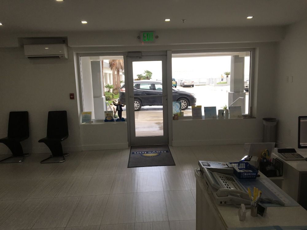 Arya Blu Inn & Suites 2