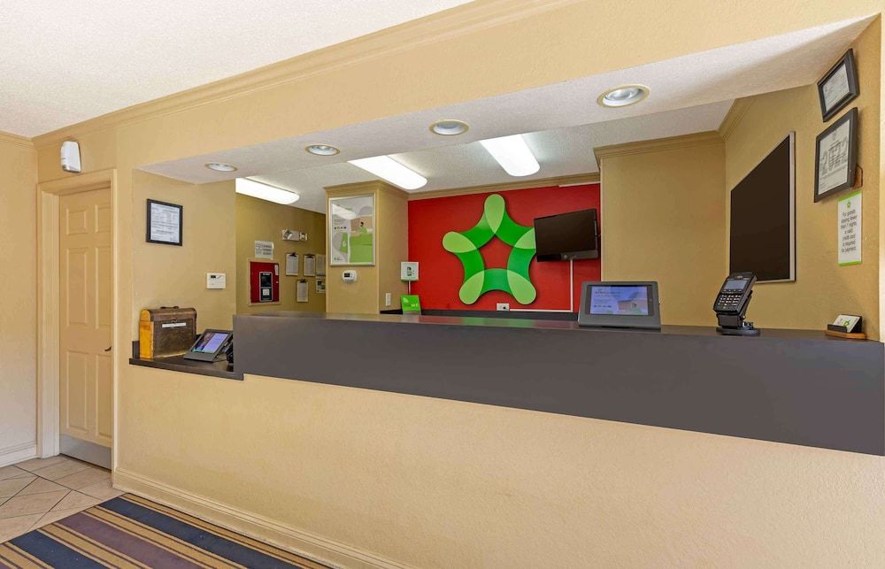 Extended Stay America Suites Washington DC Falls Church 2