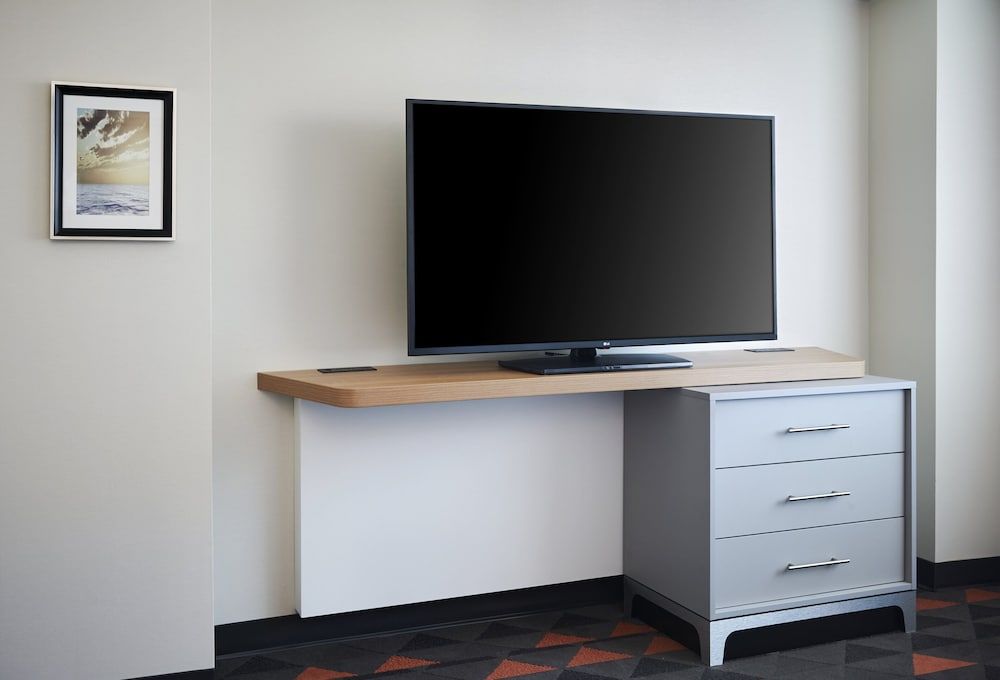 Holiday Inn Hotel & Suites Oakville @ Bronte by IHG 3