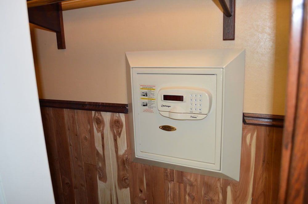 Dynasty Suites Redlands 2