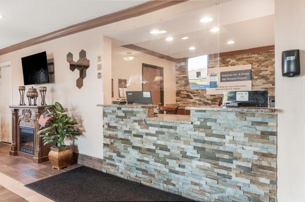 American Inn Suites Detroit Metro Airport 2