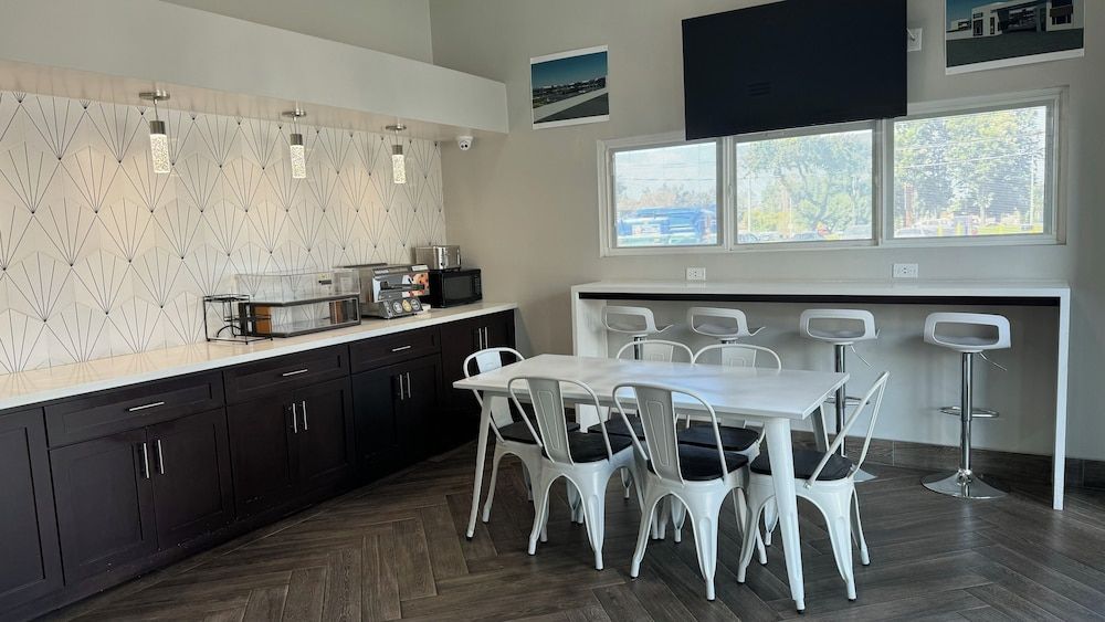 Super 8 Ontario CA 2 estrelas em Ontario