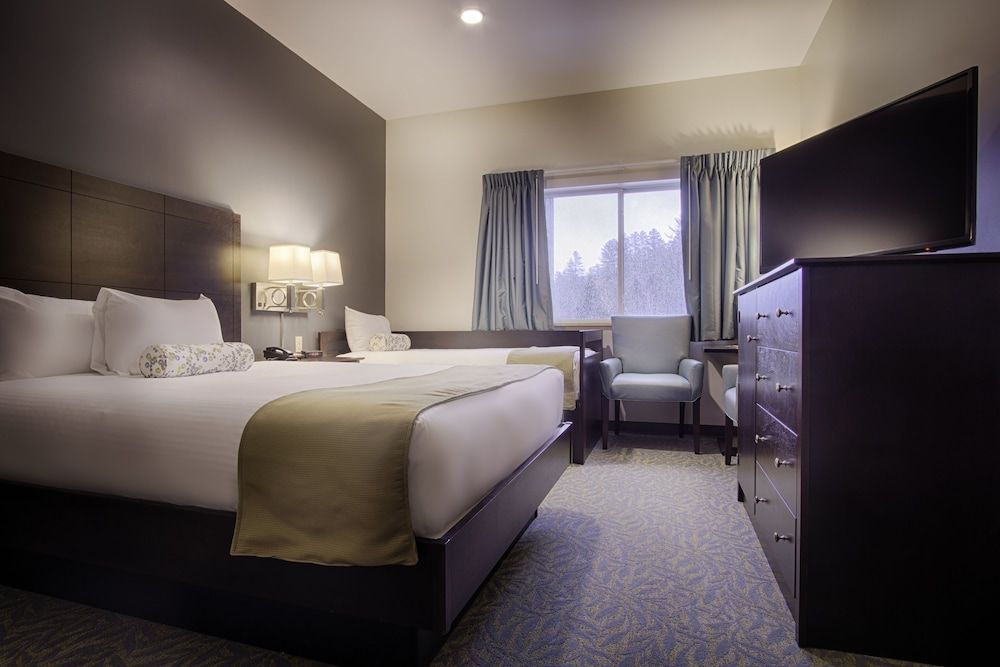 Sun & Ski Inn And Suites 3